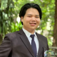 คุณ วริศ สารพิษ