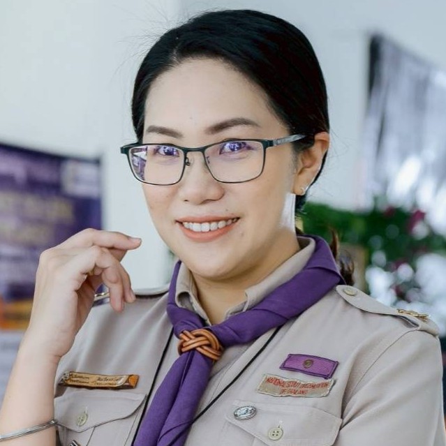 ดร. เลิศจันฑา สีเหลืองสวัสดิ์