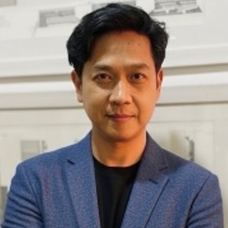 Mr. Pongsakorn Aunpradit