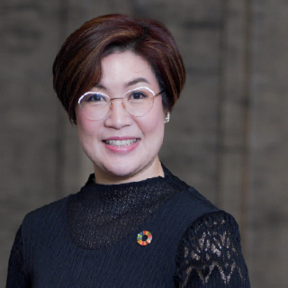 Dr. Thanyaporn